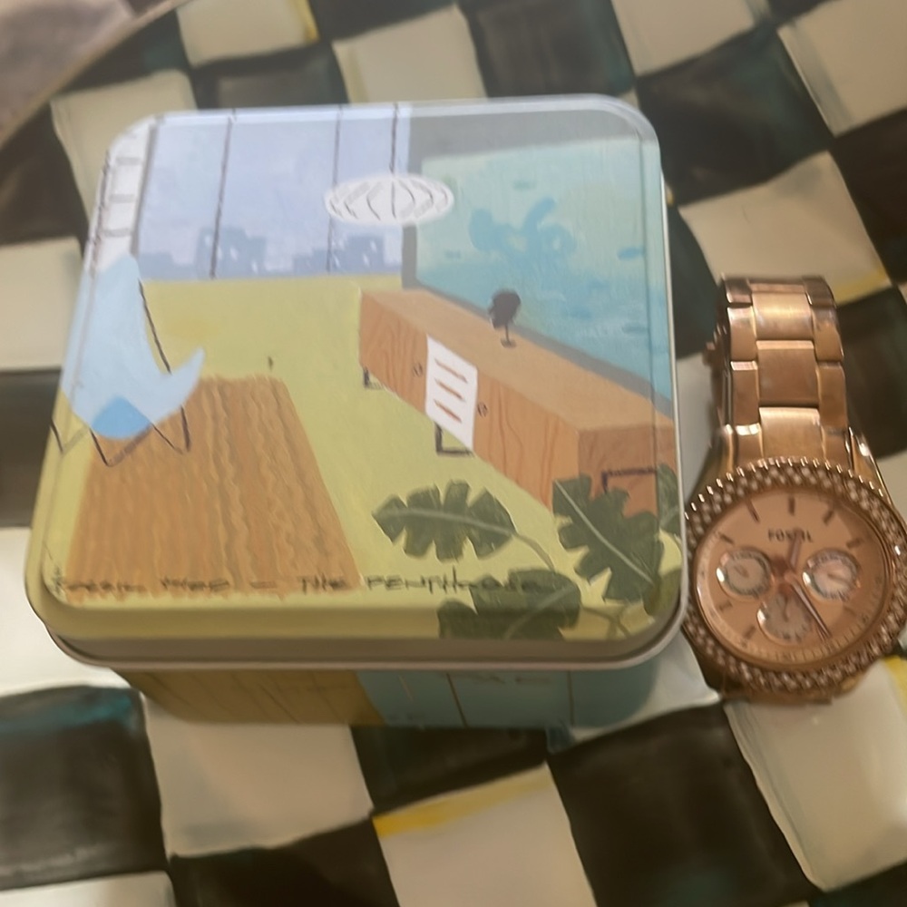 Fossil Rose Gold Watch with Crystal Embellishments - Picture 3 of 5